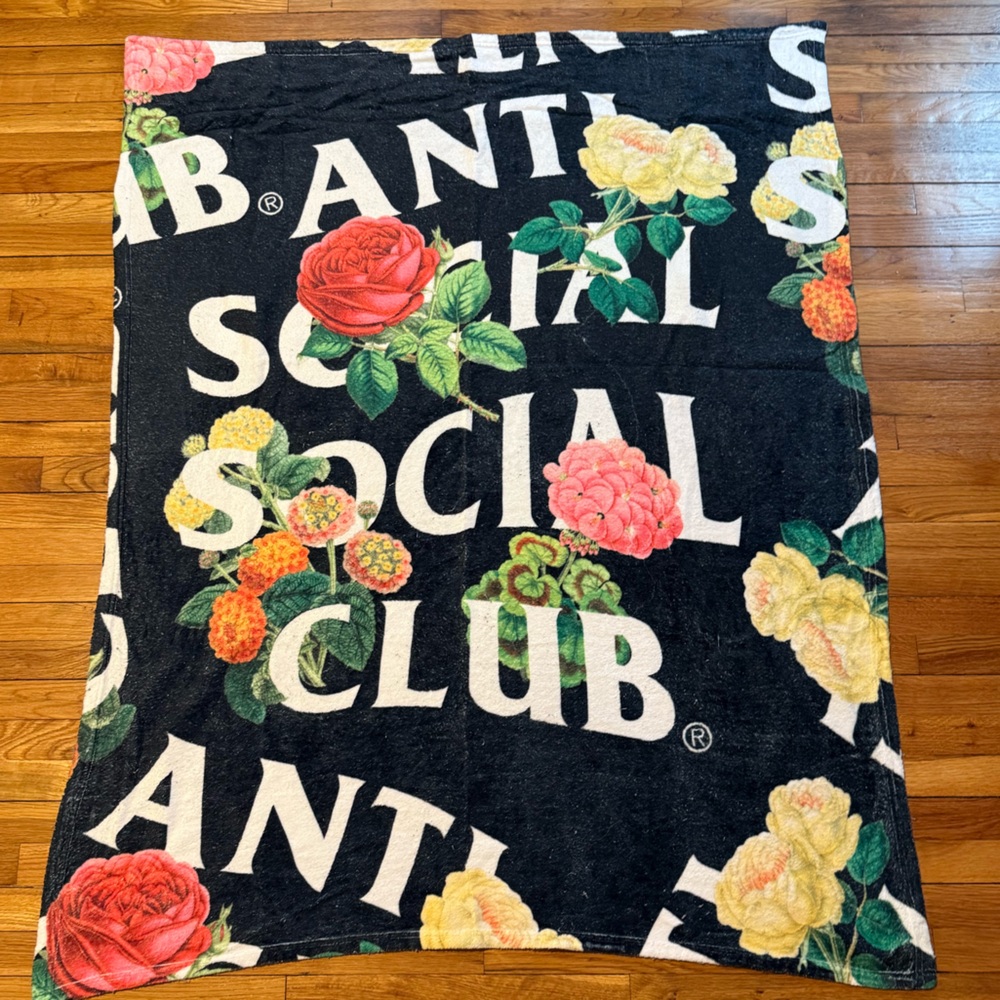 Floral Black Fleece Blanket
